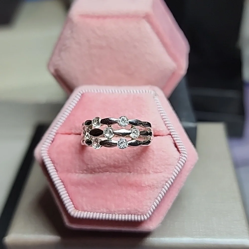 Pretty Sterling Silver & CZ Band Ring